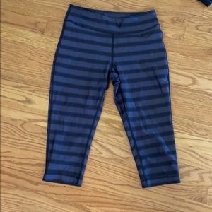 Nike dry fit capris